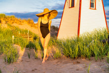 Load image into Gallery viewer, Oversized wide brimmed Summer beach hat
